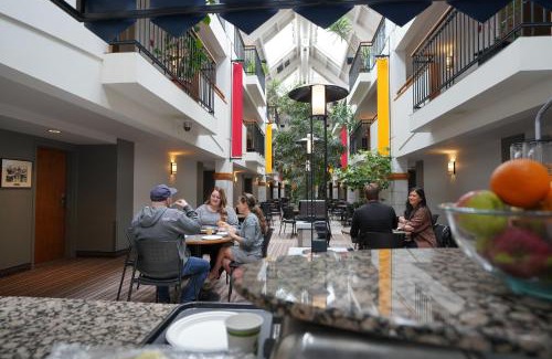 Sainte-Foy-Sillery-Cap-Rouge Hotel | Hôtel Lindbergh par JARO