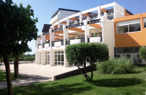 Port-de-Bouc Hotel | Hôtel Residence Les Aiguades