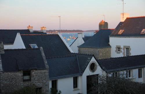Locmariaquer Hotel | Hôtel Restaurant La Voile - Le Dock'er