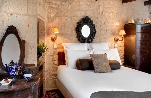 Saint-Maixent-l'Ecole Hotel | Hôtel Saint Martin - La Maison Younan