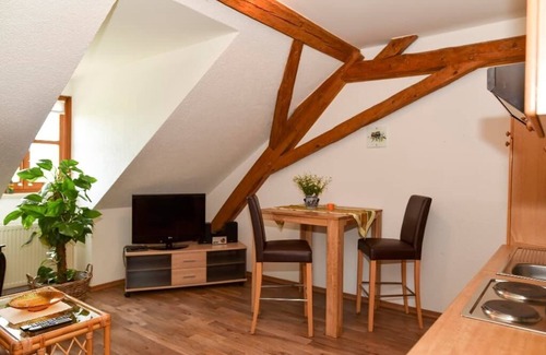 Traitsching Apartment | Hübsche Mansarden-FeWo (30qm) mit Dachgauben für 1-2 Personen