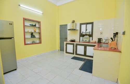 Ba Dinh House | Hằng Home - 4 Bedrooms Train View Balcony Gym