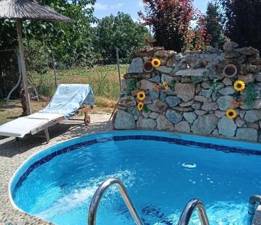 Drama Villa | H BIΛΑ ΤΩΝ ΟΝΕΙΡΩΝ ΣΟΥ-999 THE VILLA OF YOURS Dreams 999