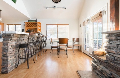 Overgaard House | H&L Cabin Chalet Style Perfect In All Seasons
