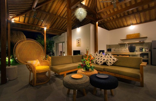 Petitenget Villa | #H1 8BR Oberoi Seminyak Beach 700m
