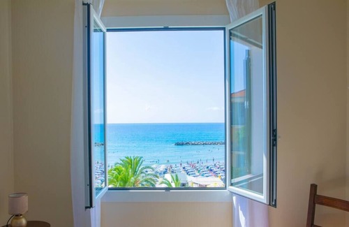 Arma di Taggia Apartment | 𝐇11 [Sea Under the House] Arma di Taggia - Beaches