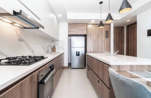 Granada Apartment | H604 - Beautiful View with Balcony, Pool & Parking