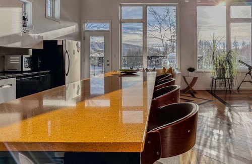 Ste-Lucie-des-Laurentides Ski Chalet | Haven of peace where aesthetics and comfort harmoniously converge.