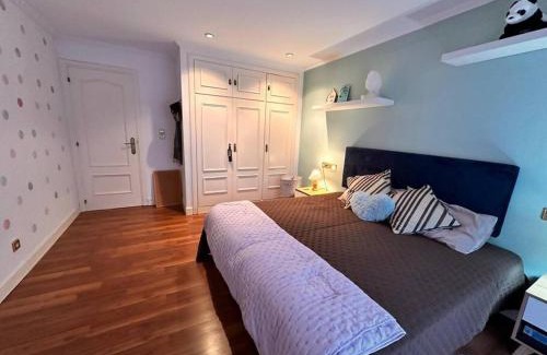 Hondarribia House | Habitación con baño compartido