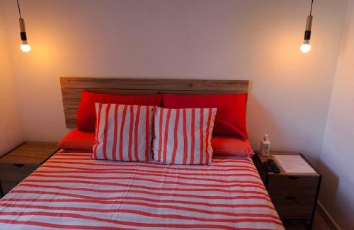 Viladecans House | Habitación doble con baño privado y desayuno incluido