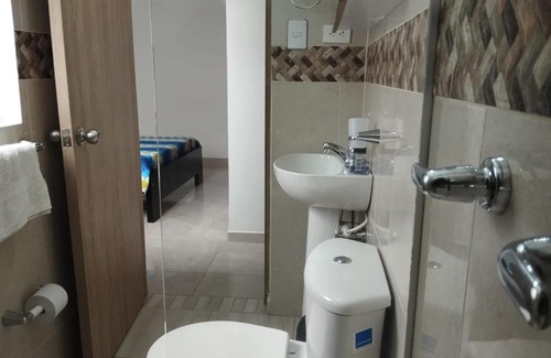 Sabaneta House | Habitación doble con baño privado