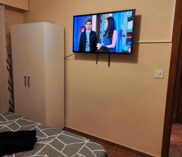 Gandia Apartment | Habitación Doble con baño privado,Gandía en piso compartido con los Anfitriónes