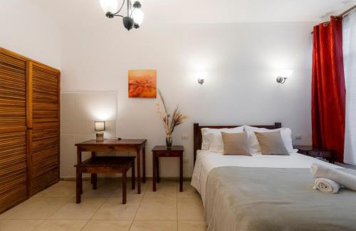 Catedral House | Habitación doble económica - Casa Esmeralda