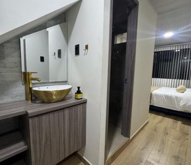 Engativa House | Habitación Privada Cerca al Aeropuerto