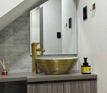 Engativa House | Habitación Privada Cerca al Aeropuerto
