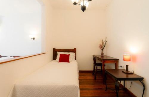 Catedral House | Habitación triple confort - Casa Esmeralda