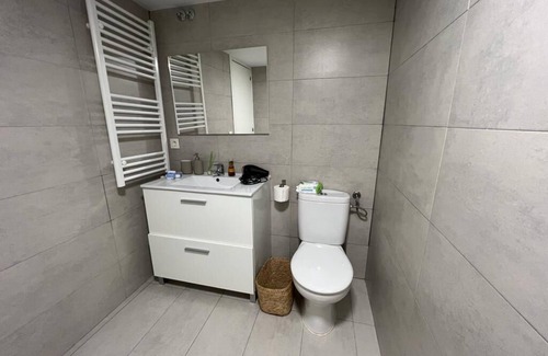 Biescas House | Habitacion Para 6 Personas en Centro de Biescas