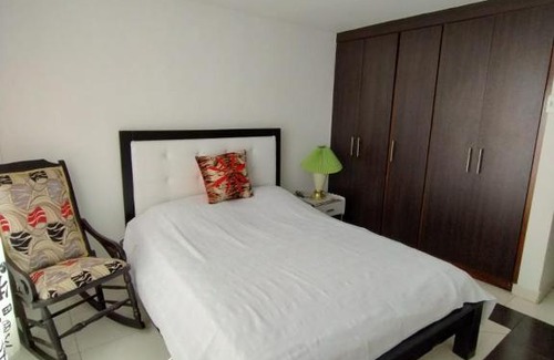 Armenia House | Habitacion privada en casa familiar con bano compartido