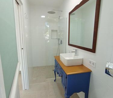 Caleta de Velez House | Habitaciones en CASA MIGUEL