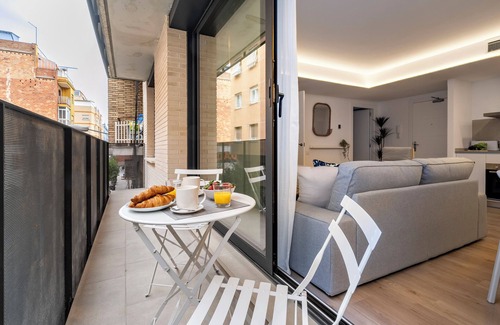Collblanc y La Torrassa Apartment | Habitat Apartments Teatre 13