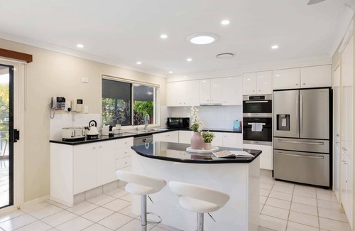 Carrara House | Habourlights 5BR River Front Private Pool & Dock