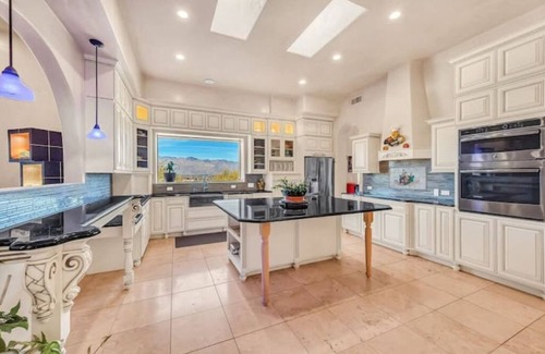 Houghton House | Hacienda Foothills Mansion