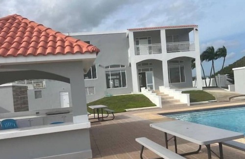 Juana Diaz House | Hacienda Vista Al cielo Juana D