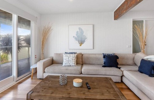 Skenes Creek House | Haehnels Hill Beach House - 4 bedroom home + views