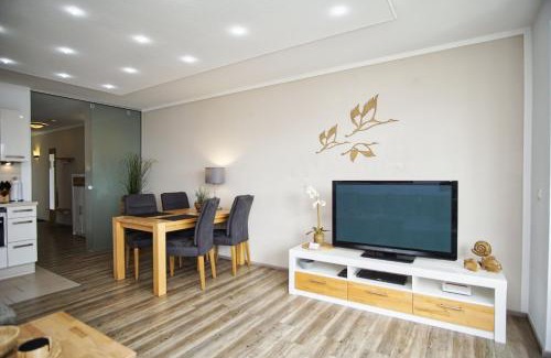 Lauterbach Apartment | Hafenresidenz FeWo 2-2 - Balkon, Meerblick