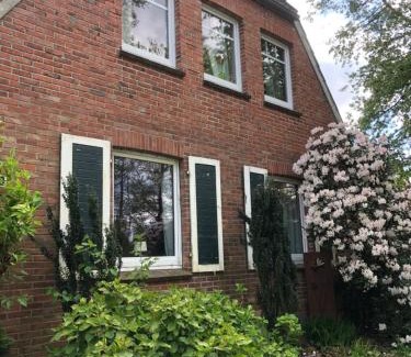Klein Scharrel Apartment | Haferland - Ferienwohnung Alma, Nähe Hof Oberlethe
