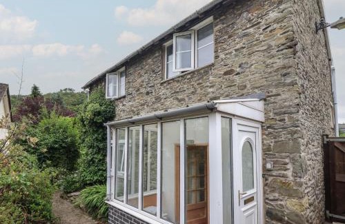 Pontfadog House | Hafod