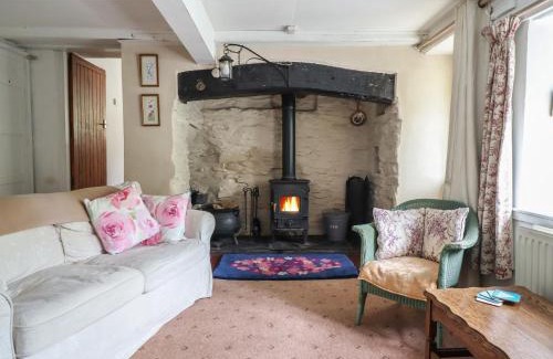 Pontfadog House | Hafod