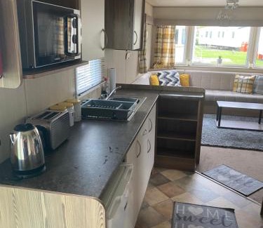 Berwick-upon-Tweed Apartment | Haggerston Castle 6 Berth Caravan - Lakeside North 23