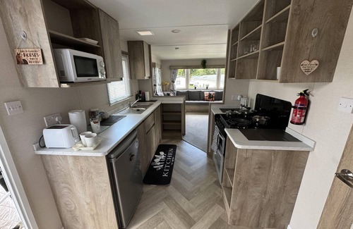 Berwick-upon-Tweed Apartment | Haggerston Castle - Caravan - Sleeps 6 - Parking