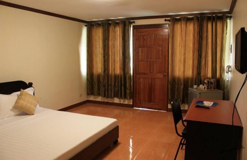 Bogo Resort | Hagnaya Beach Resort and Restaurant