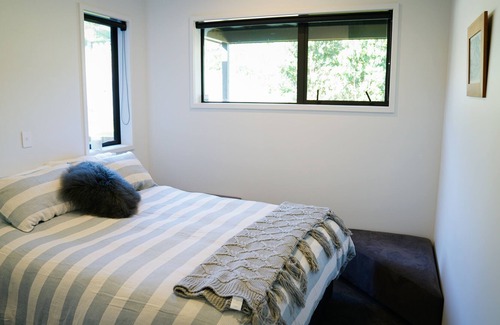 Hahei House | Hahei views, right on Cathedral Coves doorstep! New modern spacious home!