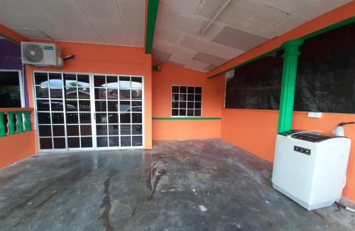 Bota House | HAIDA'S HOMESTAY Seri Iskandar, Perak