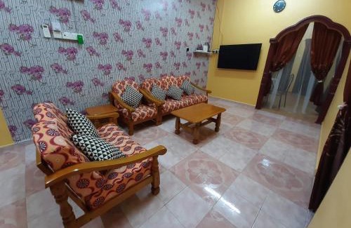 Bota House | HAIDA'S HOMESTAY Seri Iskandar, Perak