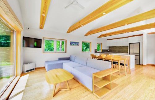 Hokujo Ski Chalet | Hakuba Views