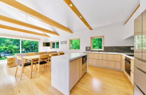 Hokujo Ski Chalet | Hakuba Views