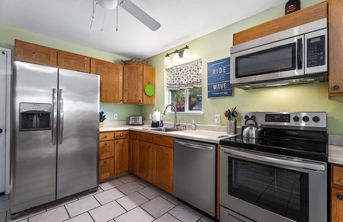 Kahaluu Bay House | Hale A Kai: Big Island Home w/partial Ocean view, AC &WiFi