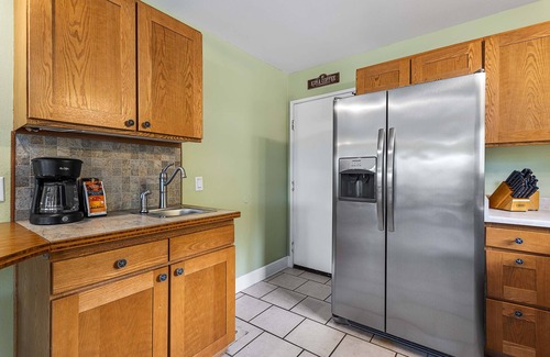 Kahaluu Bay House | Hale A Kai: Big Island Home w/partial Ocean view, AC &WiFi