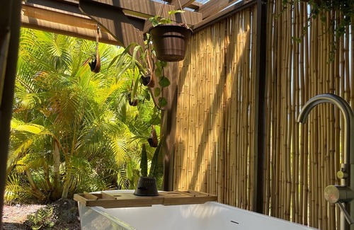 Keaau Cottage | Hale Hapu’u. A unique Hawaiian experience.