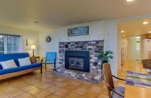 Oceanside Apartment | Hale Kaalawai Unit B