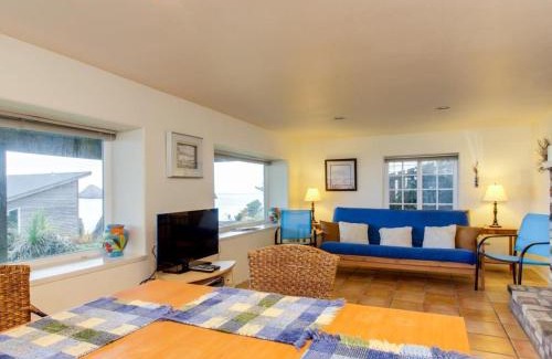 Oceanside Apartment | Hale Kaalawai Unit B