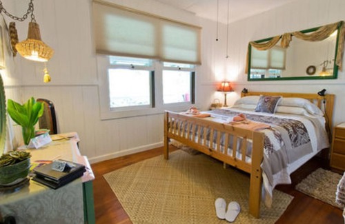 Hilo House | Hale Kawehi B&B Guesthouse