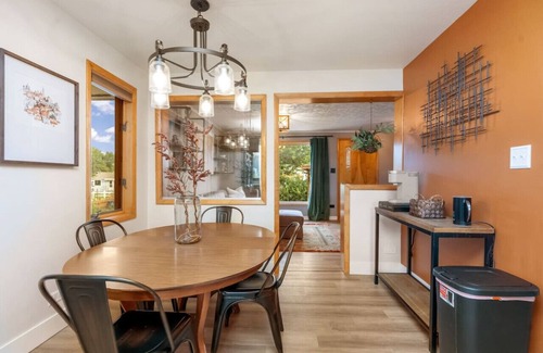 Great Falls House | Half Acre/Fenced Yard | Near Airport | Fire Pit| Pets Allowed