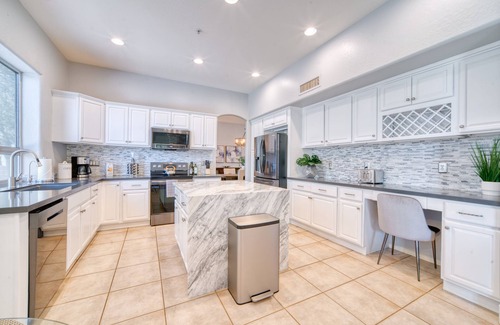 Pinnacle Peak House | Half Acre Quiet Oasis w/pool/Spa/putting green, 20 Min to Kierland Commons