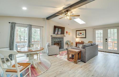 Jim Thorpe House | half Mi to Bear Creek Lake Gem with Fire Pit!