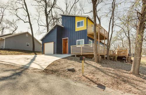 Afton House | half Mi to Grand Lake Home with Furnished Deck!